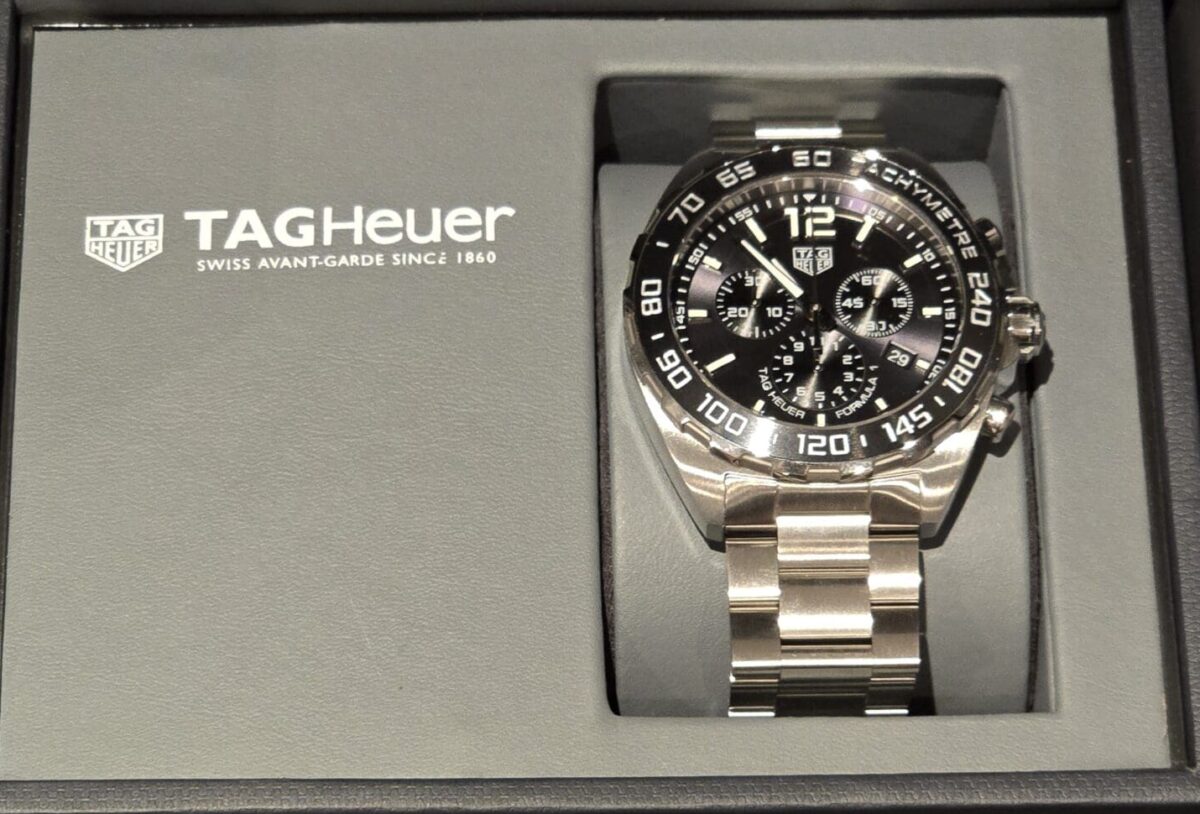 TAG Heuer Formula 1 43mm Chronograph Men's Watch OR £1250 Cash - Image 3