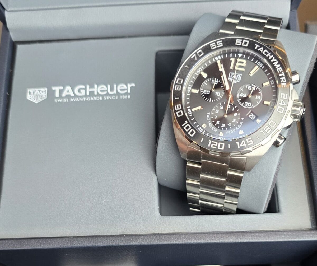 TAG Heuer Formula 1 43mm Chronograph Men's Watch OR £1250 Cash - Image 8